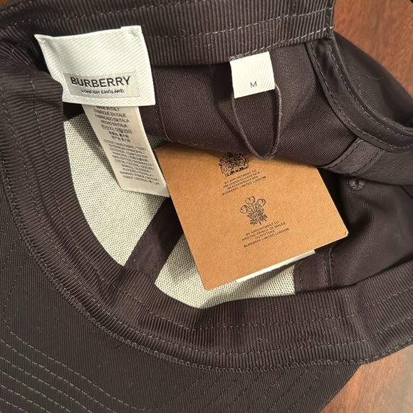 NWT Burberry Women’s Monogram Motif Baseball Cap Black on Black Luxury Gift - Picture 10 of 11